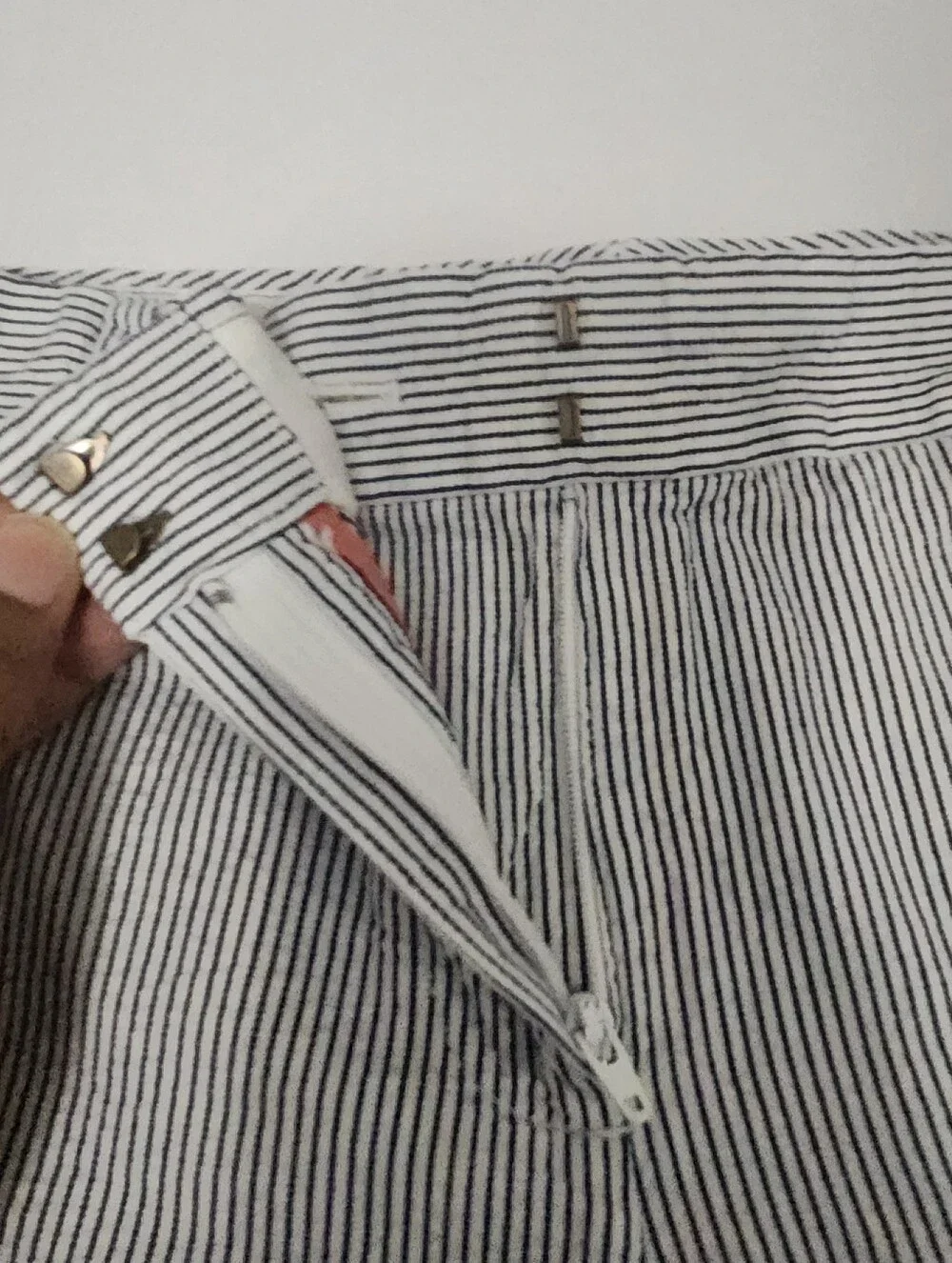 J.Crew City Fit Shorts Navy White Pinstripe Cotton Size 8 Coastal Preppy